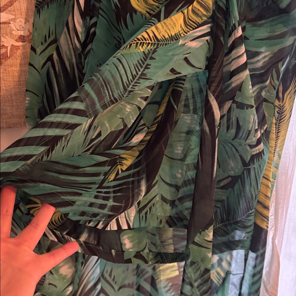Tropical Leaf Print Maxi Dress - Picture 9 of 11